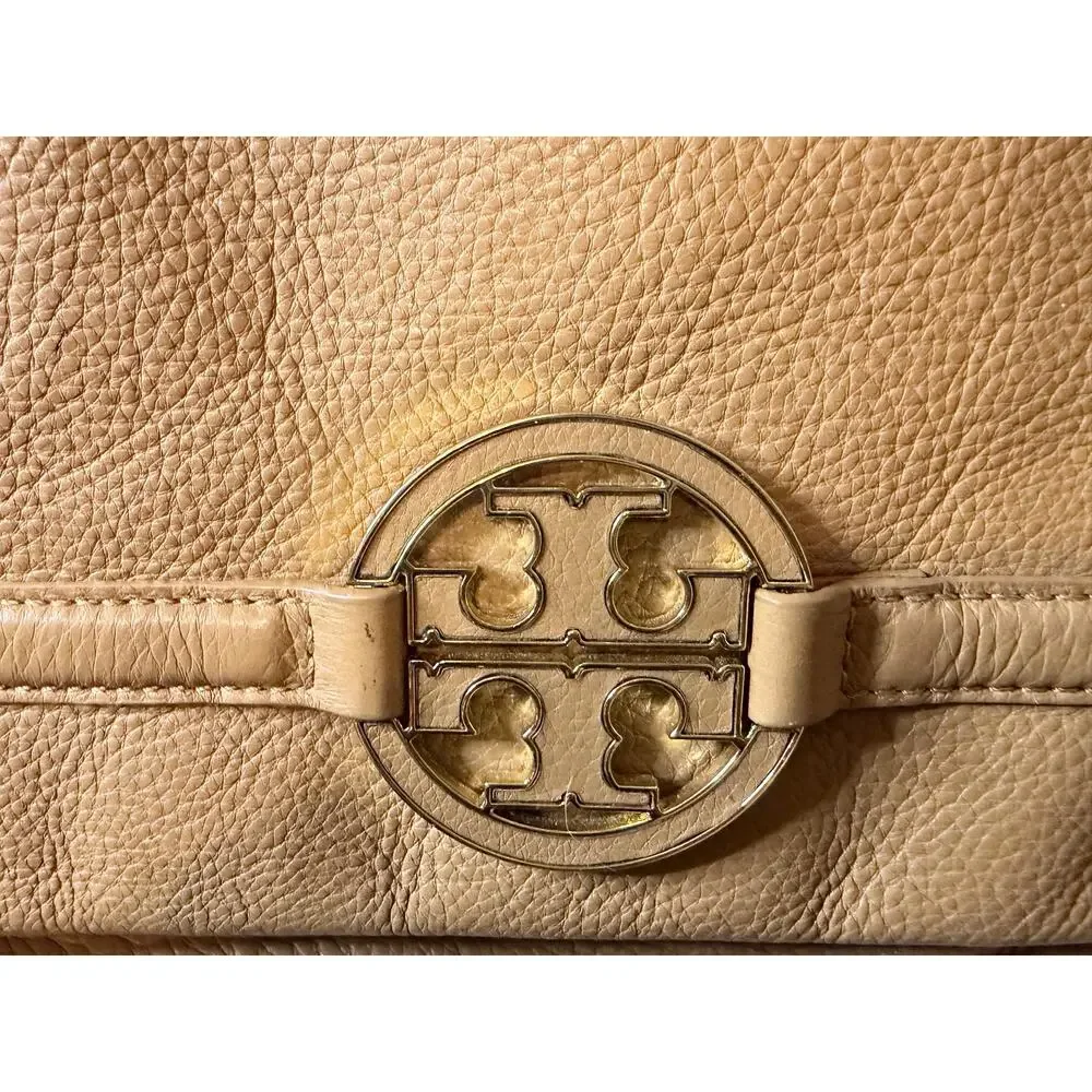Tory Burch Amanda Fold-Over Crossbody Bag Tan Pebbled Leather Reva Medallion